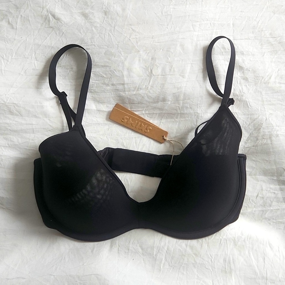 Skims Weightless Scoop Bra NWT Gorgeous 34D